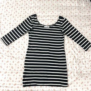 Black and White Stripped Bodycon Dress Forever 21 Size Small